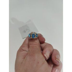 BNIB gold ring with three blue gems (3)